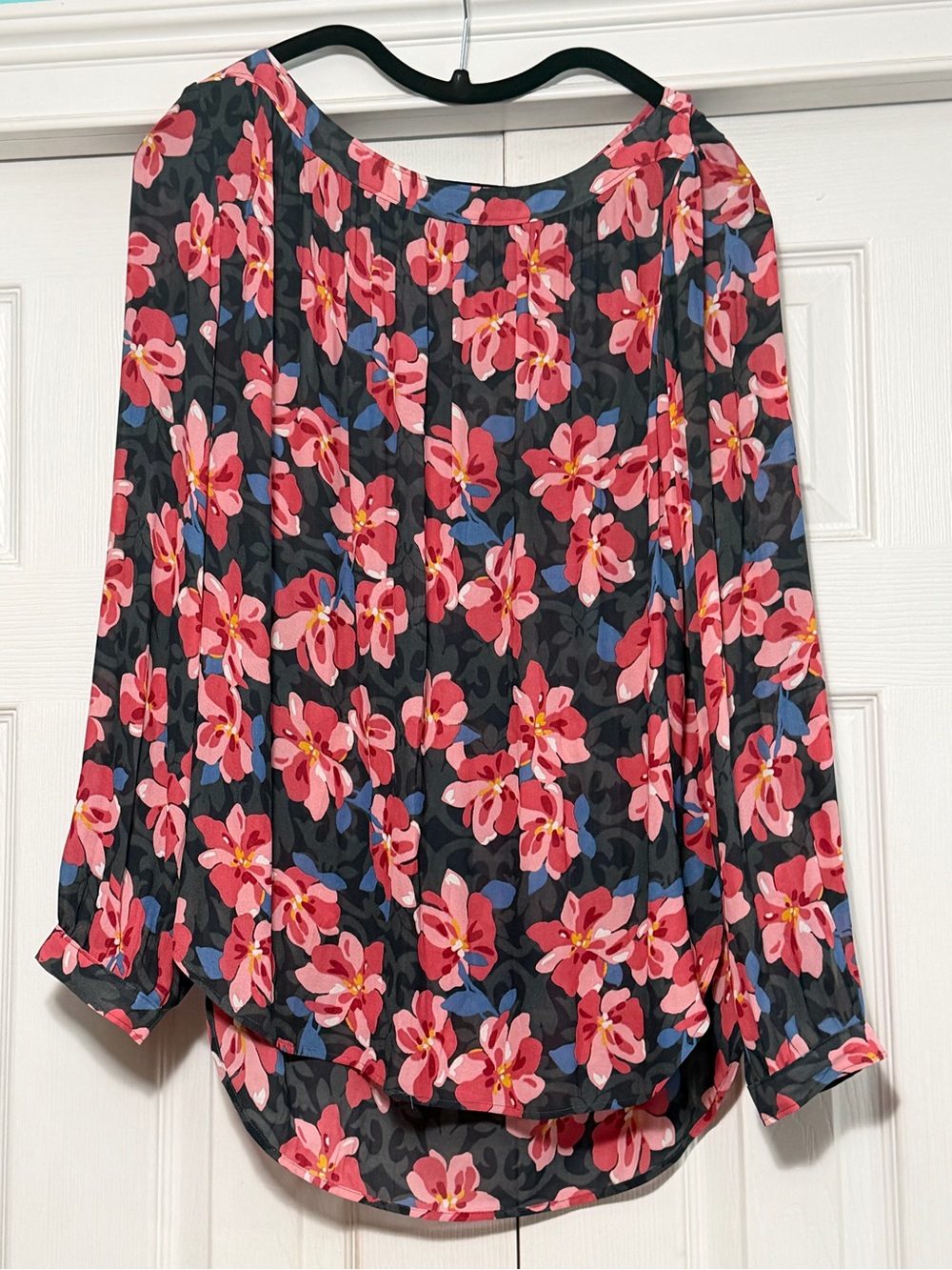 LOFT black and gray long-sleeve blouse